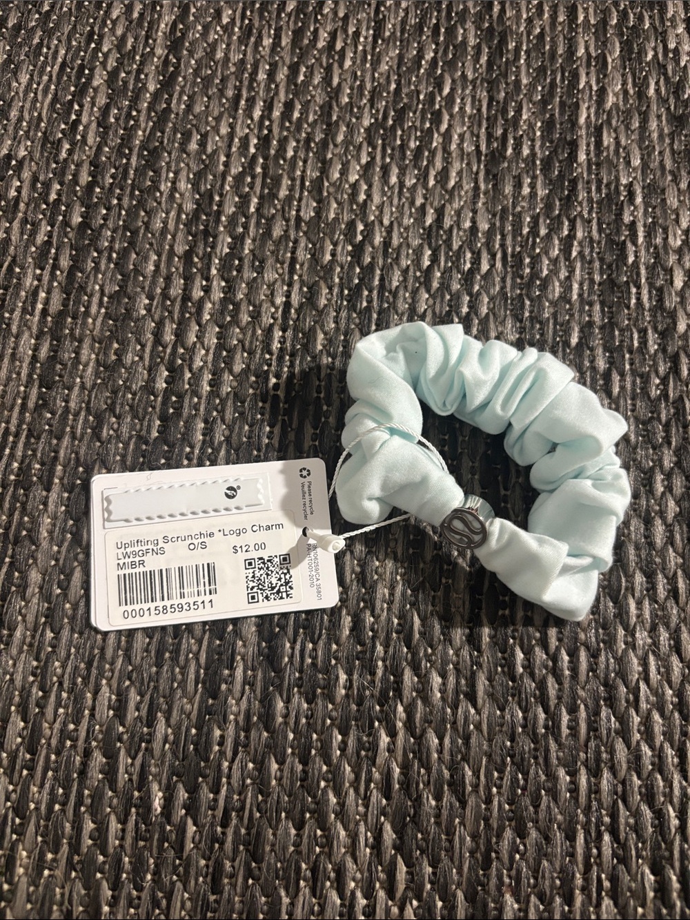 Lululemon Uplifting Scrunchie *Logo Charm NEW Mint Breeze